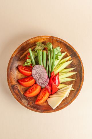 Овощная нарезка с сыром