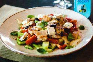 Grčka salata sa piletinom