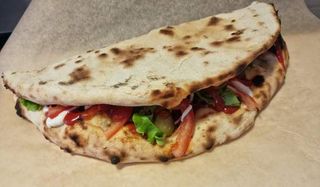 Pizza sendvič slanina