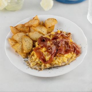 Pileći file s grila nadjeven sa mozzarelom i pancetom