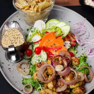 Plat Chicken Onions