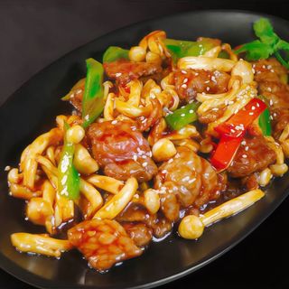 白玉菇炒牛肉Ternera Salteada