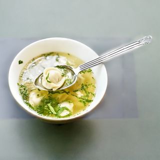 Бульйон з пельменями (400г)