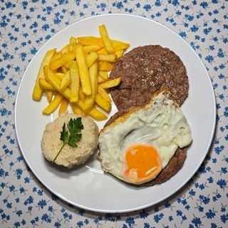 Hamburguer no prato