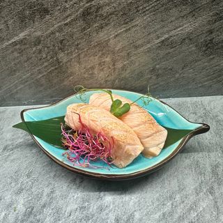 12 Nighiri sake scottato