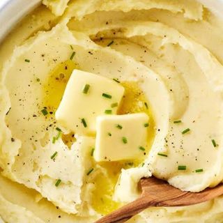 MASHED POTATOES(Served with seasonal vegetables)