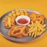 Ассорти снэков на детскую компанию (300 гр.)