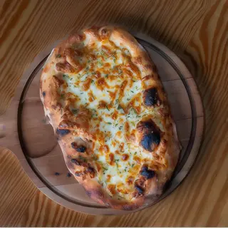 Pan De Ajo Y Queso