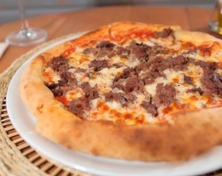 Pizza Boloñesa (M)