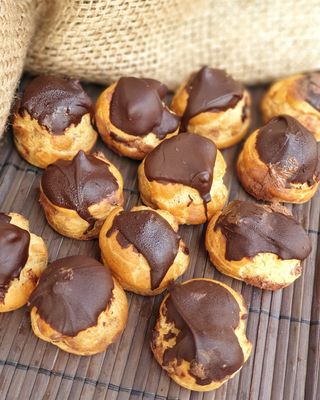 Профітролі шоколадні (250г)