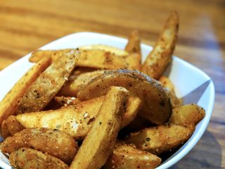 Spicy potato wedges 200g