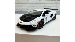 Lamborghini Aventador металл звук/свет