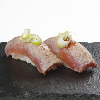 Nigiri tonno flambè - 2 pezzi