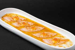 100. Carpaccio flabe sake