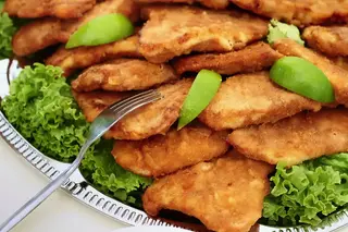 Свински език пане (150г)
