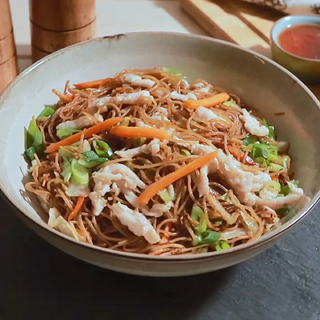 NOODLES CU PUI SI LEGUME 360 GR