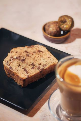Banana Almond Loaf (Gluten-free, Vegano)