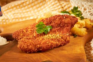 Șnițel de pui cu cartofi