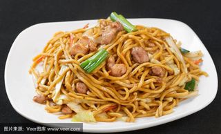 Spaghetti con manzo/牛肉炒面