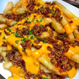 Beef Or Chicken And Sausage Loaded Fries