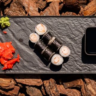 Макі з креветкою