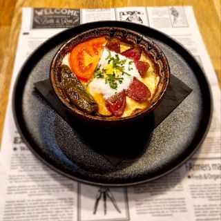 СИРЕНЕ ПО ШОПСКИ С ЛУКАНКА НА ПЕЩ