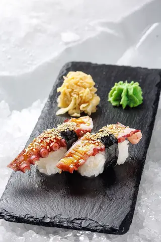 Nigiri hobotnica