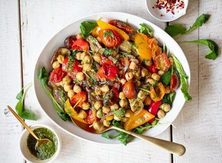 მწვანე სალაᲗა კონტანდინა