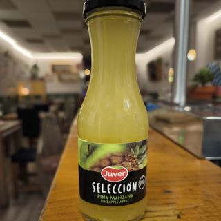ZUMO DE PIÑA y MANZANA