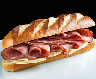 1- Panino con fettina di carne di cavallo