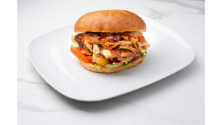 Kebab w bułce L z kurczakiem - 180g