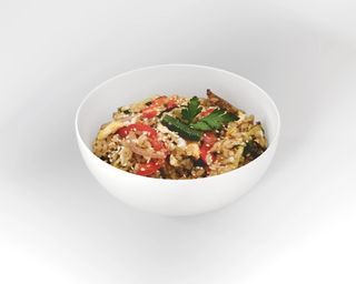 Стир-фрай рисом и овощами и говядиной