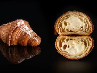 Круасан з заварним кремом (120g)