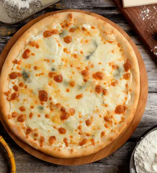 Pizza 4 formaggi