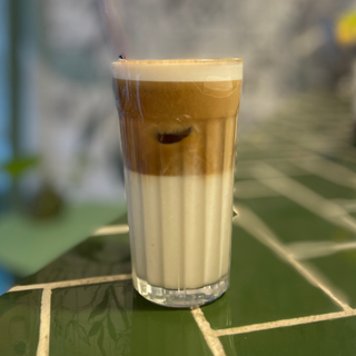 Iced Latte Con Caramelo