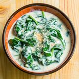 ისპანახი ნაღებით