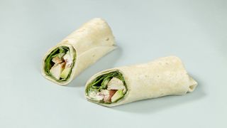 Chicken and feta wrap - 433 Kcal
