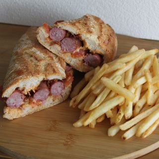 Bocadillo De Salchichas