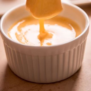 Salsa Cheddar Y Bacon