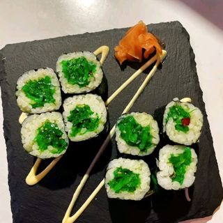 Minimaki wakame 8 uds.