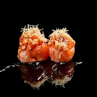 GUNKAN SALMONE FLAMBÉ 