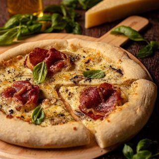 PIZZA TRUFATA  (33cm)