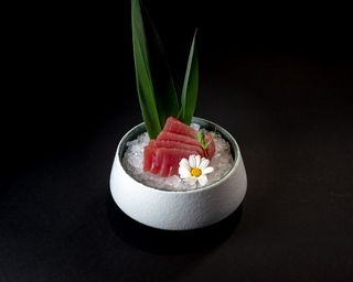 022. Tuna Sashimi - 8 fette