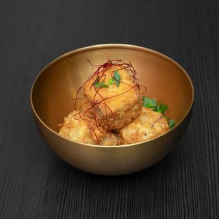 Chrupiące tofu w koreańskiej marynacie