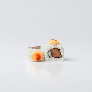 URAMAKI SPICY SALMONE