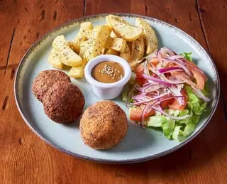 Ración Mixta De Albóndiga De Calabaza Y Revithokeftedes