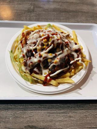 92. Carne e insalata mista