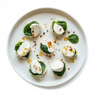 Bocconcini di mozzarella e spinaci