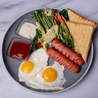 Сытный завтрак