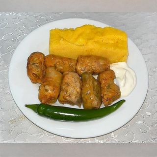 Sarmale cu mamaliguta